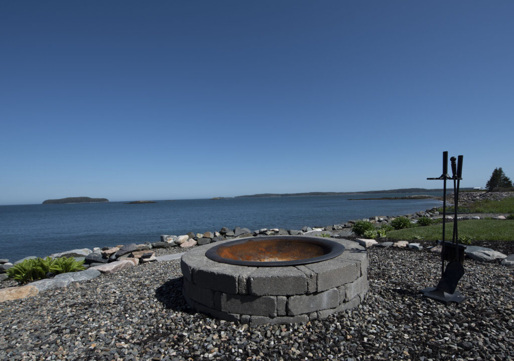 Fire Pit - Main House of Sea Duck Cottage in Maine